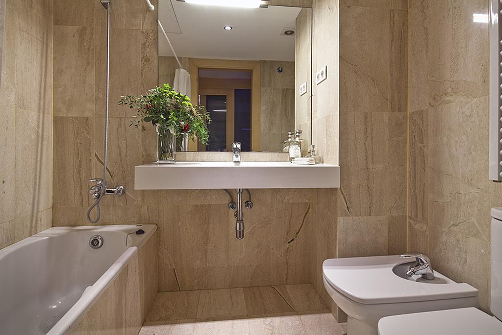 Apartment - Sarria Near Center